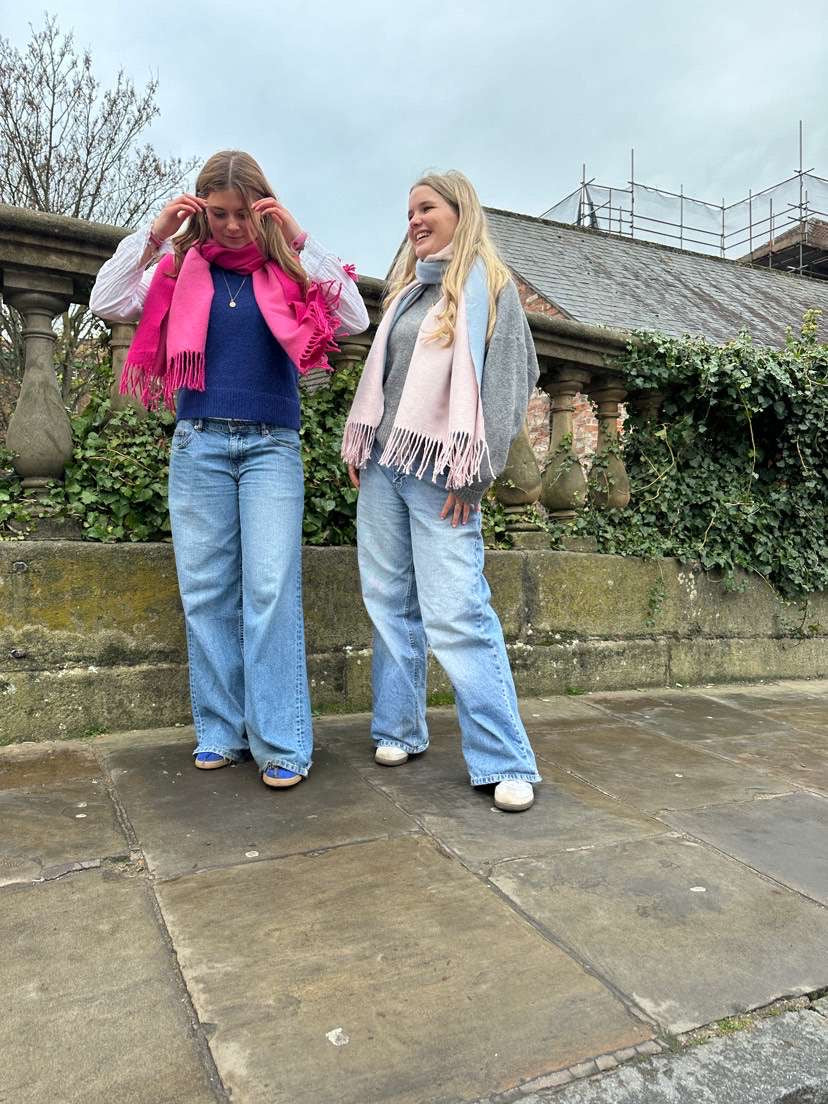 Lottie Scarf - Dark Pink/Light Pink